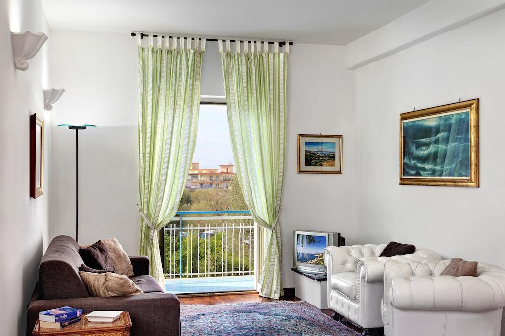 Caruso 1 By Villasandco Rentalsorrento Room photo