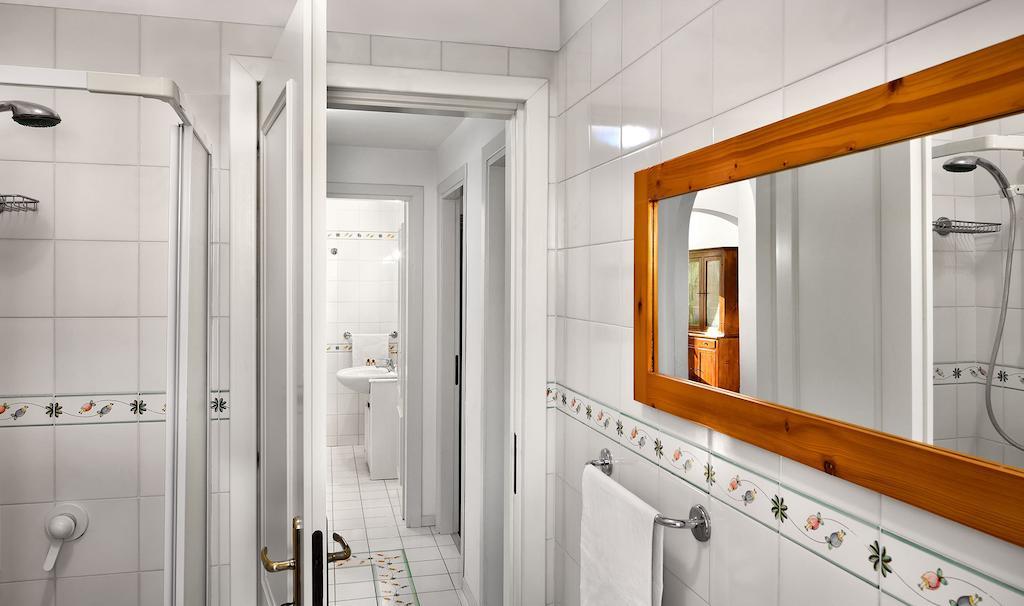Caruso 1 By Villasandco Rentalsorrento Room photo